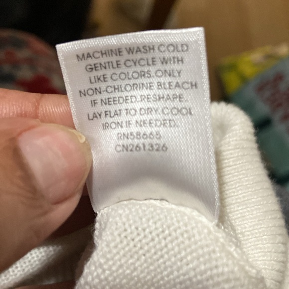 Woman’s Caslon White and Gray Polka Dots  Sweater Size Small - Picture 5 of 6